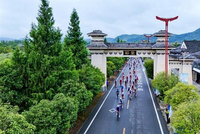 11月8日,第六届里耶云端骑行赛邀你逐风八面山