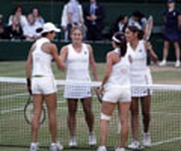 图文-中国网球双打突破郑洁晏紫温网夺冠