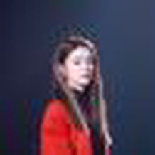 火箭少女集体打手电筒涮火锅